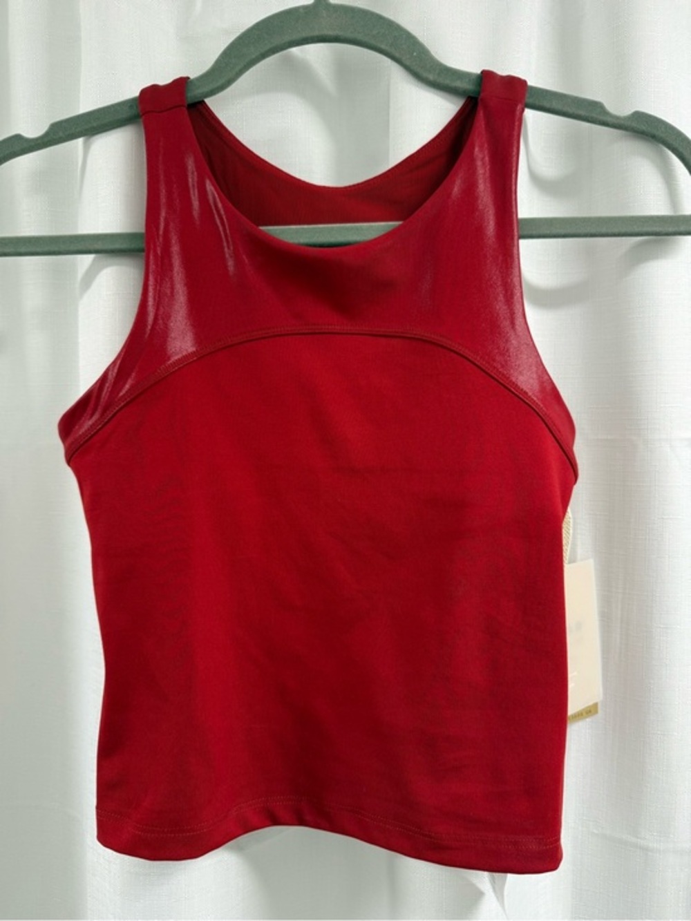 NWT Fabletics Girls Luxe360 Holly Berry Shine Active Tank Size Medium (8)